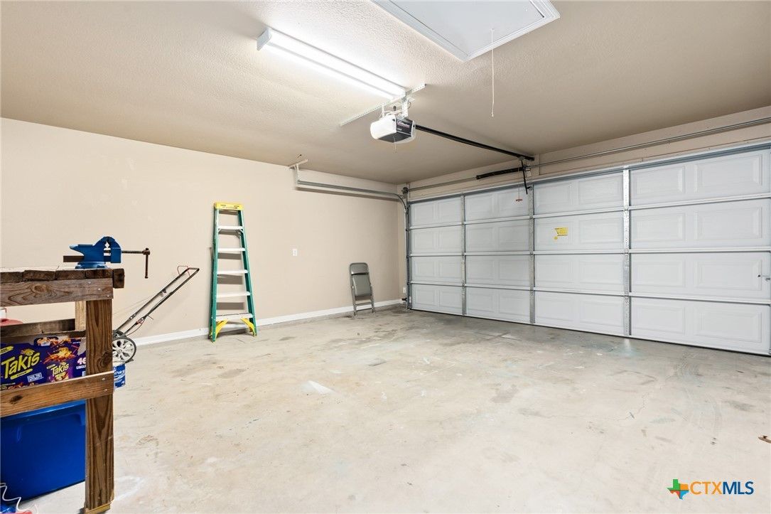 Garage, Interior