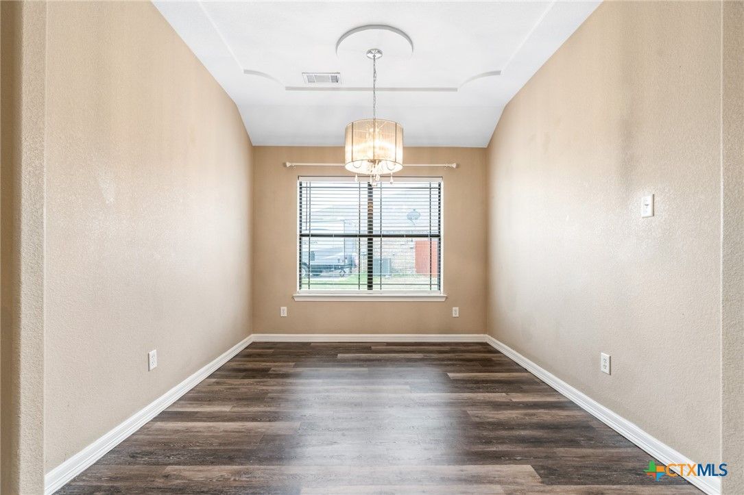Empty room, Interior, Pendant Lights, Wood Texture Flooring