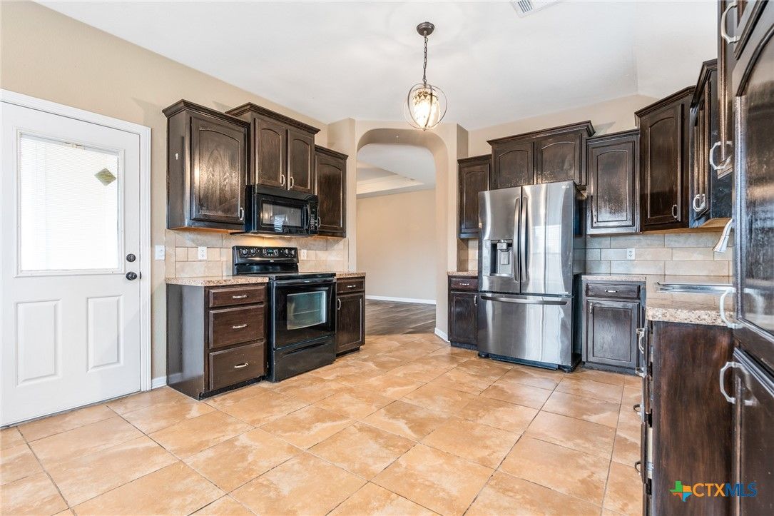 Interior, Kitchen, Pendant Lights, Stainless Steel Appliances