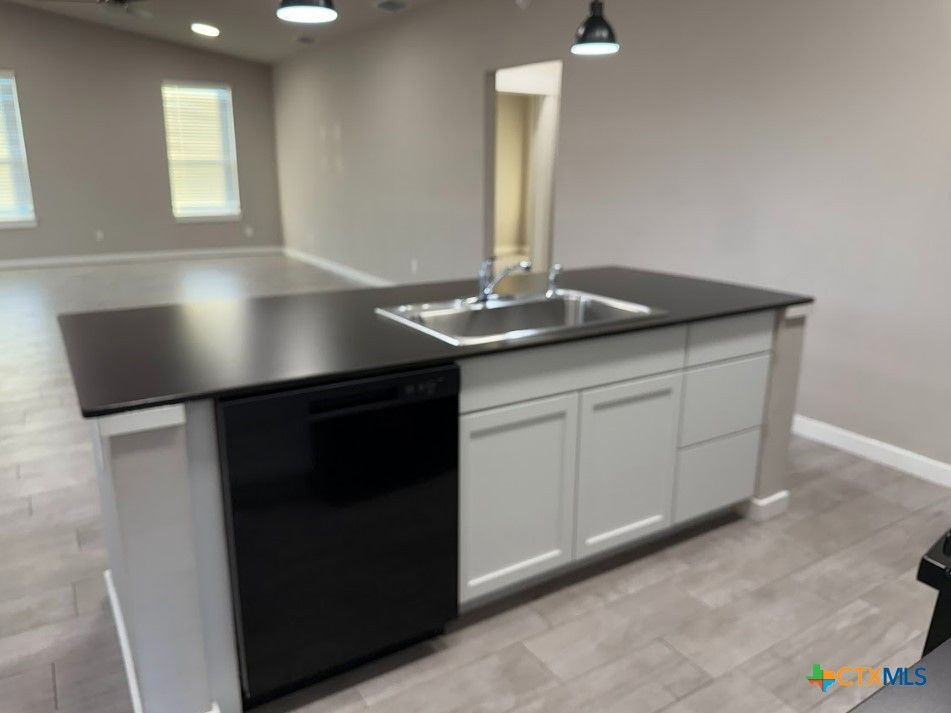 Interior, Kitchen, Pendant Lights, Recessed Lighting
