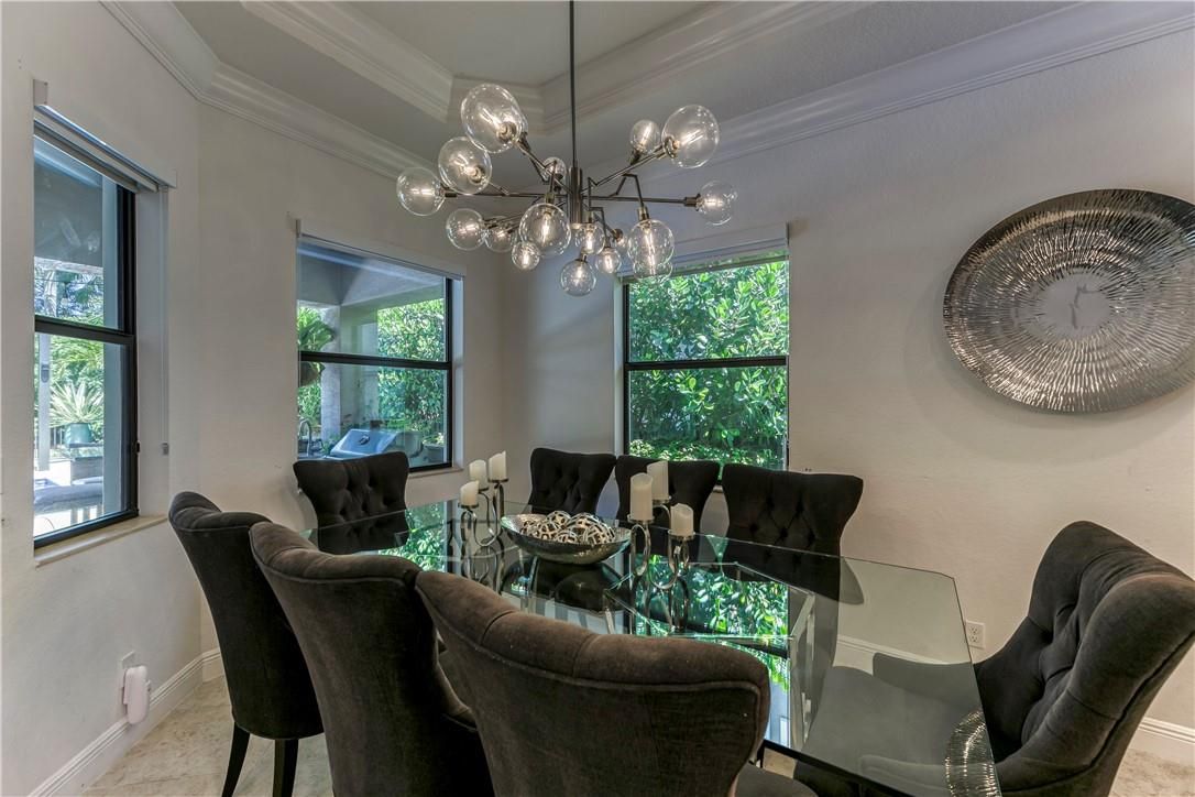 Dining room, Interior, Living room, Pendant Lights