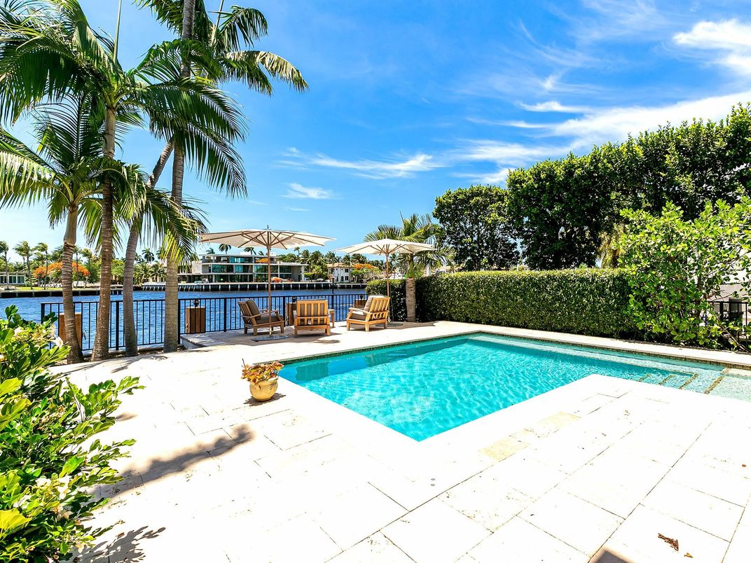 Exterior, Pool, Water