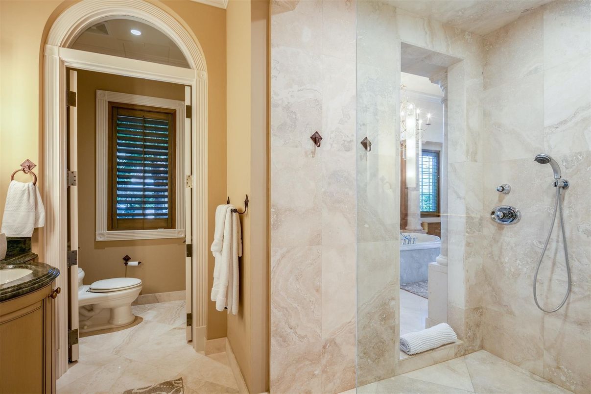 Bathroom, Interior, Recessed Lighting