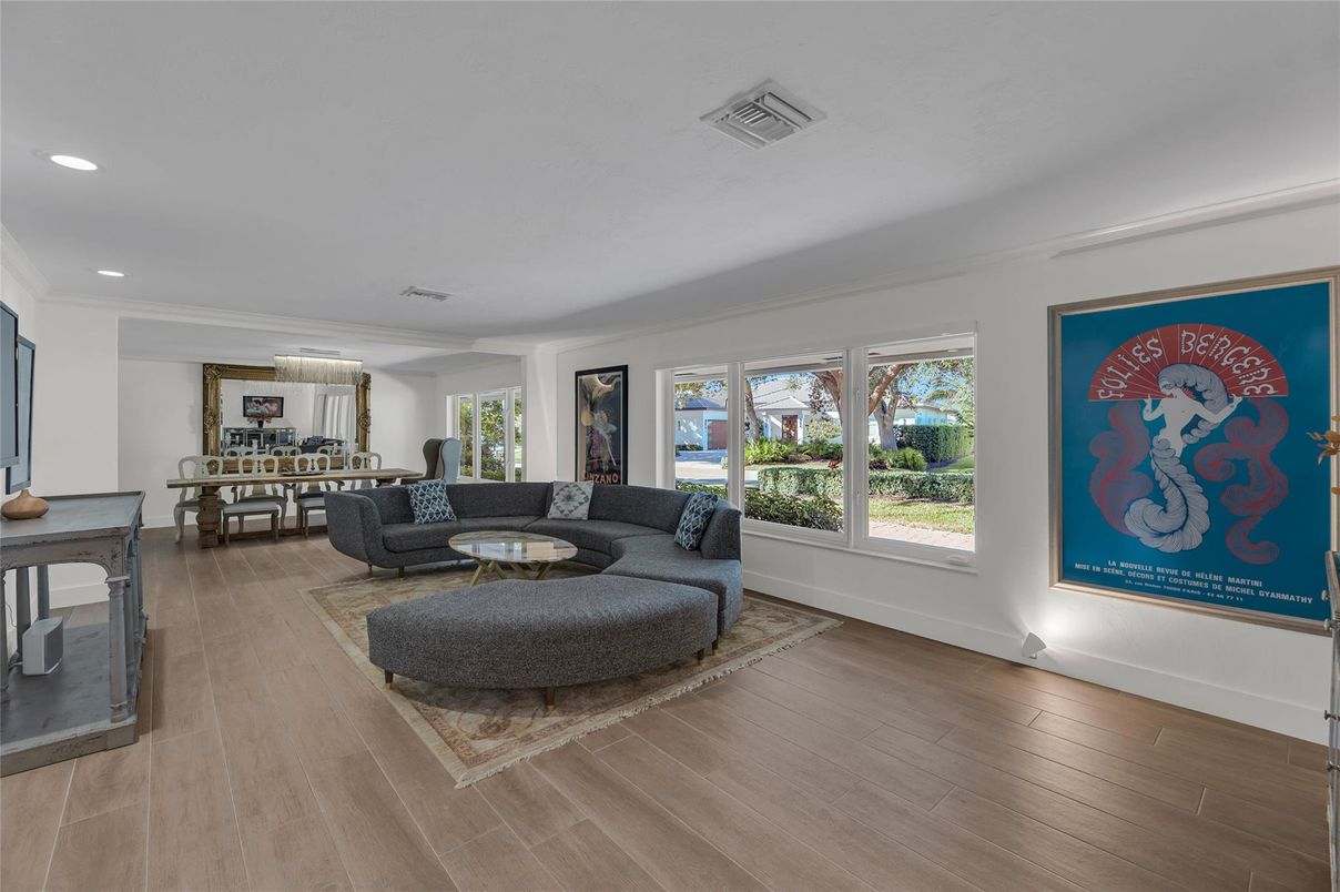 Dining room, Interior, Living room, Recessed Lighting, Wood Texture Flooring