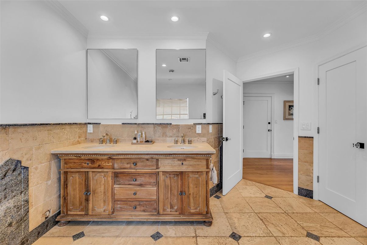 Bathroom, Dual Sink Vanities, Interior, Recessed Lighting, Wood Texture Flooring