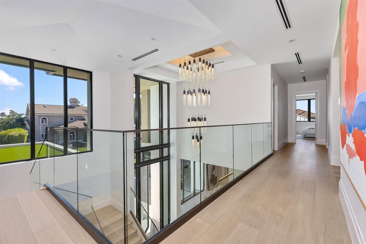 Interior, Pendant Lights, Recessed Lighting, Wood Texture Flooring