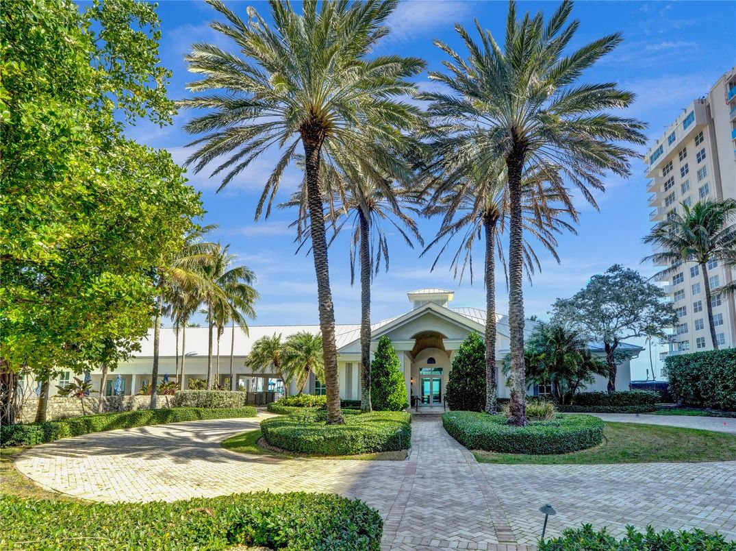 Backyard, Exterior, Facade, Condo Building