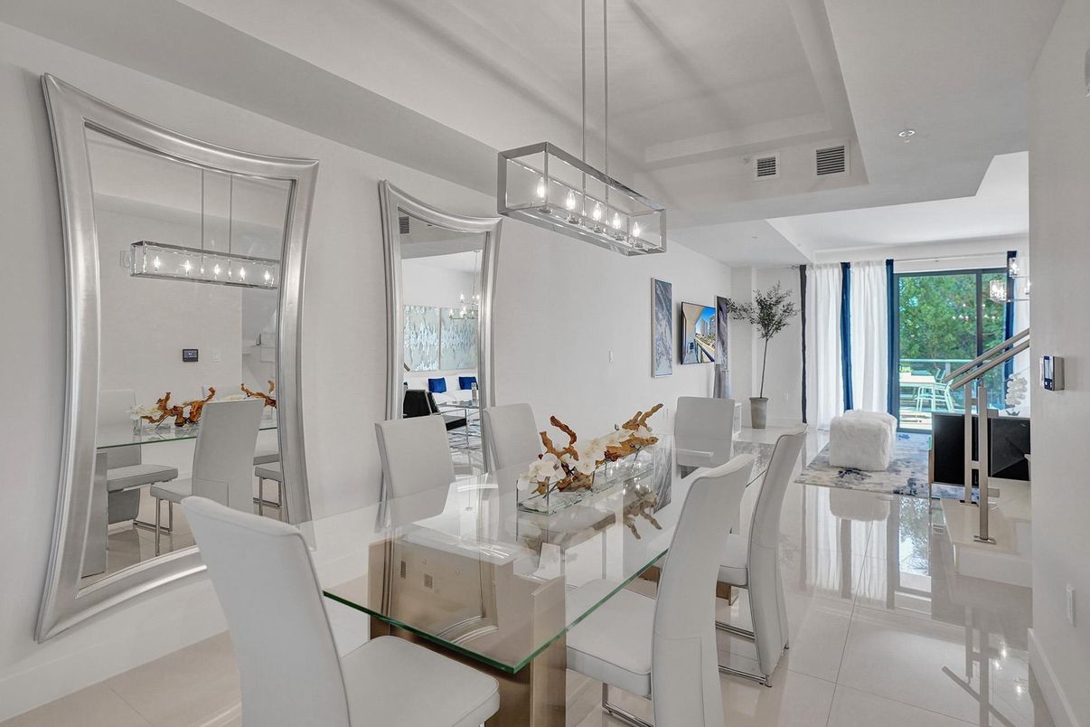 Dining room, Interior, Pendant Lights