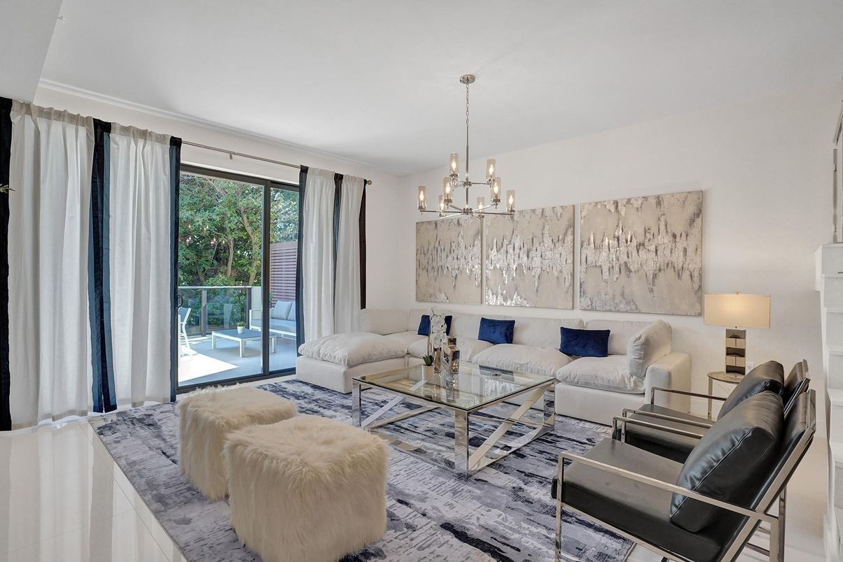 Chandelier, Interior, Living room