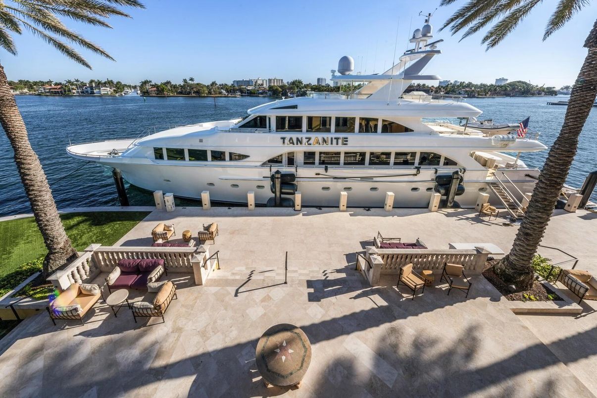 Exterior, Water