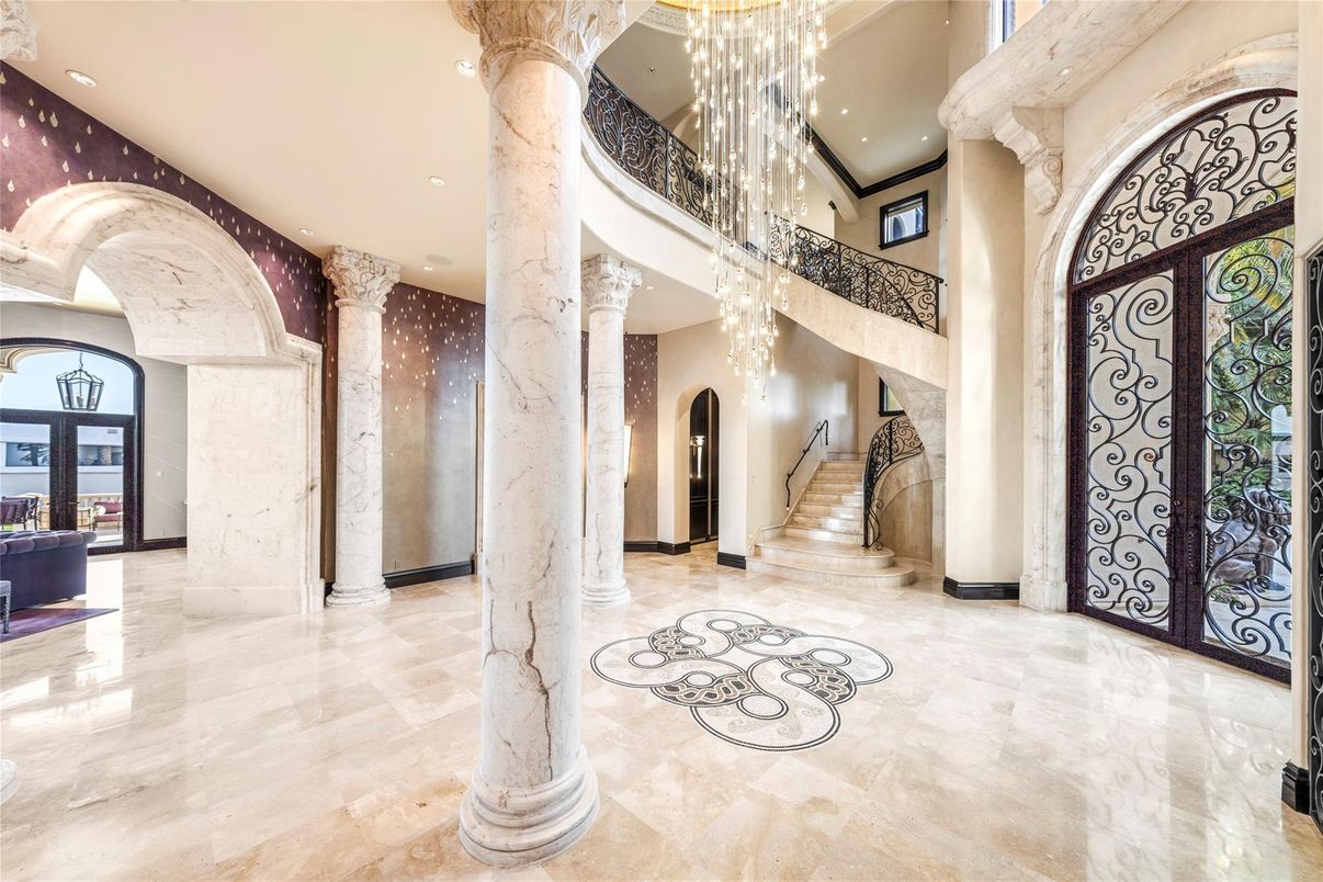 Chandelier, Interior, Recessed Lighting