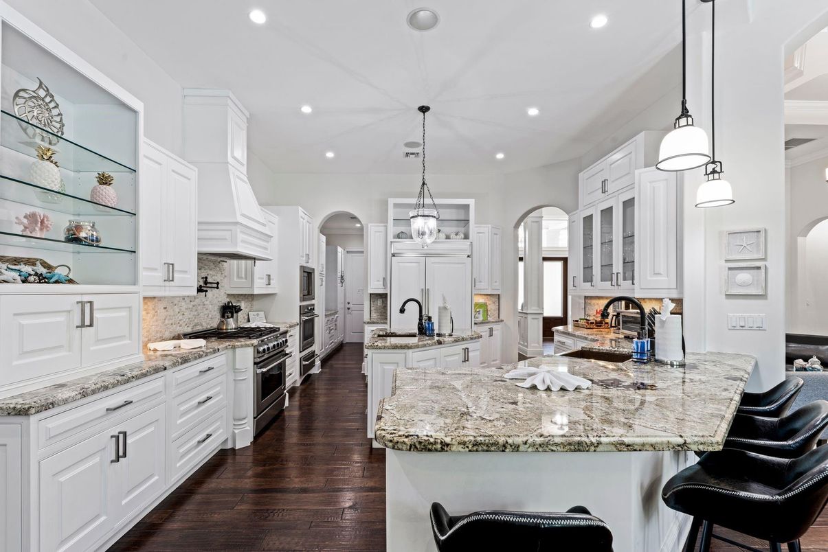 Fireplace, Interior, Kitchen, Pendant Lights, Recessed Lighting, Stainless Steel Appliances, Wood Texture Flooring