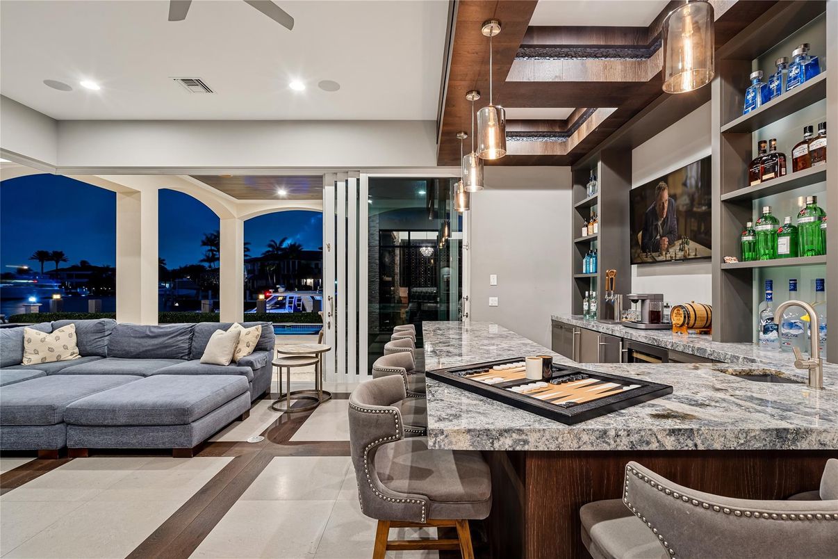 Interior, Living room, Pendant Lights, Recessed Lighting