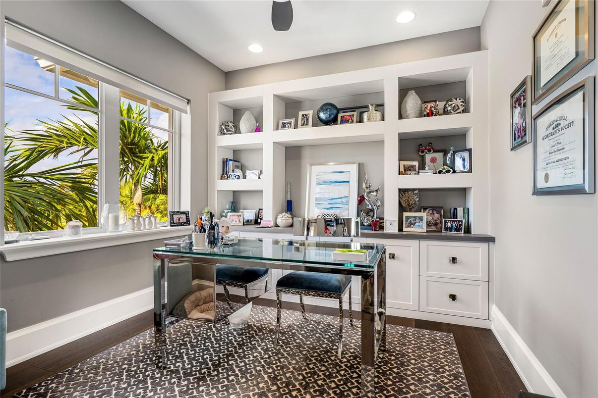 Home Office, Interior, Recessed Lighting, Wood Texture Flooring