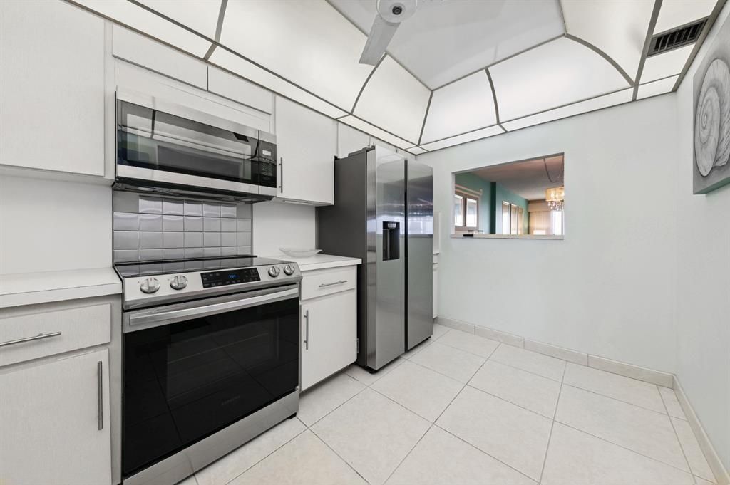 Interior, Kitchen, Stainless Steel Appliances