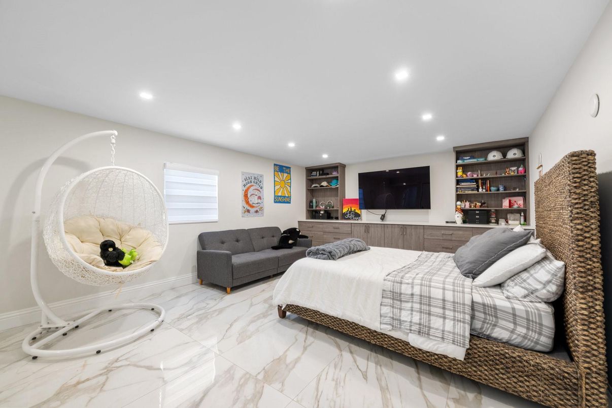 Bedroom, Interior, Marble, Recessed Lighting