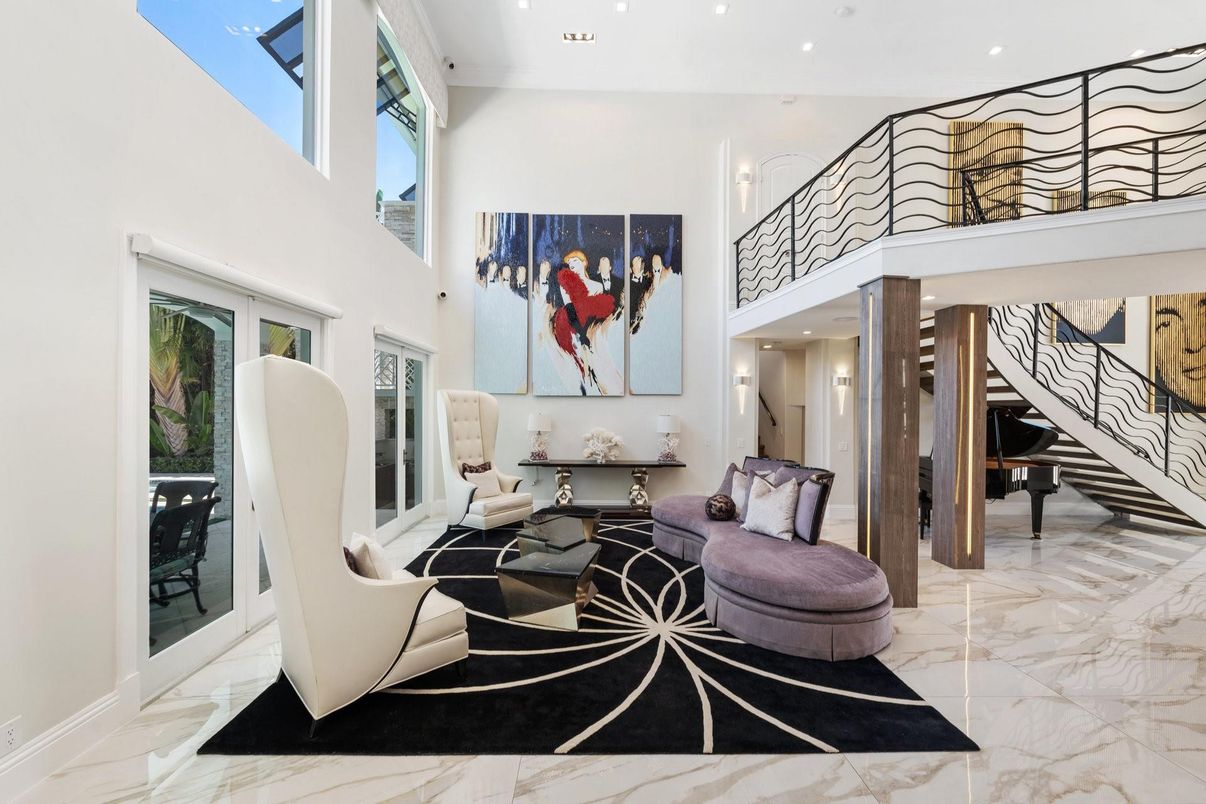 Interior, Living room, Marble, Piano, Recessed Lighting