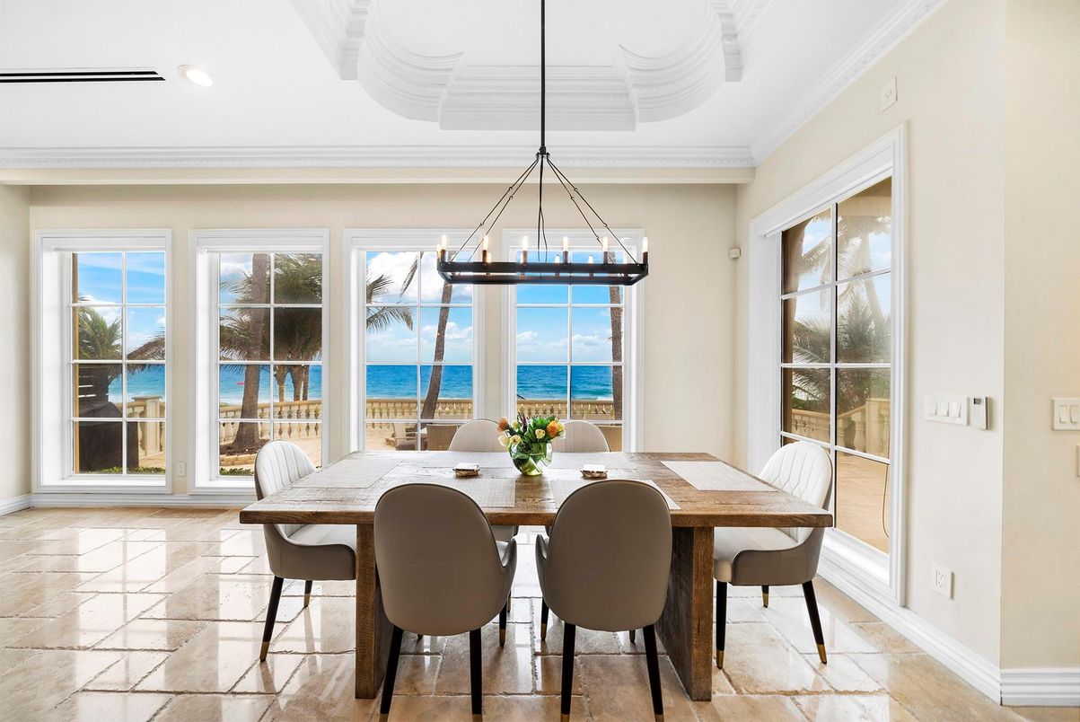 Chandelier, Dining room, Interior, Pendant Lights, Recessed Lighting, Water