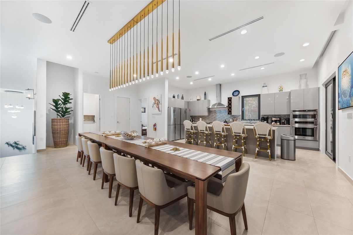Dining room, Interior, Kitchen, Pendant Lights, Recessed Lighting, Stainless Steel Appliances