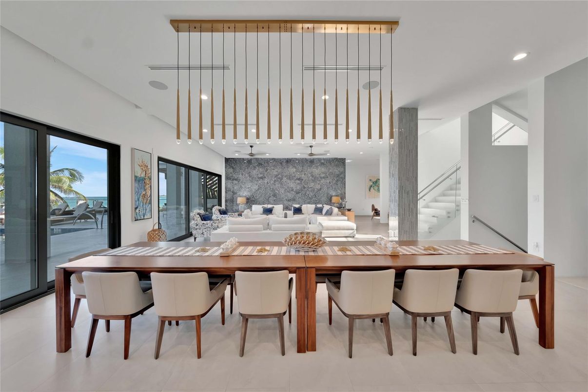 Dining room, Interior, Pendant Lights, Recessed Lighting