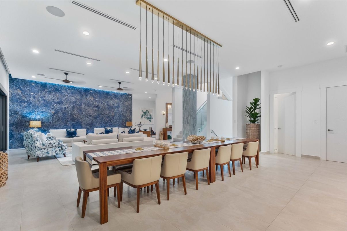 Dining room, Interior, Living room, Pendant Lights, Recessed Lighting