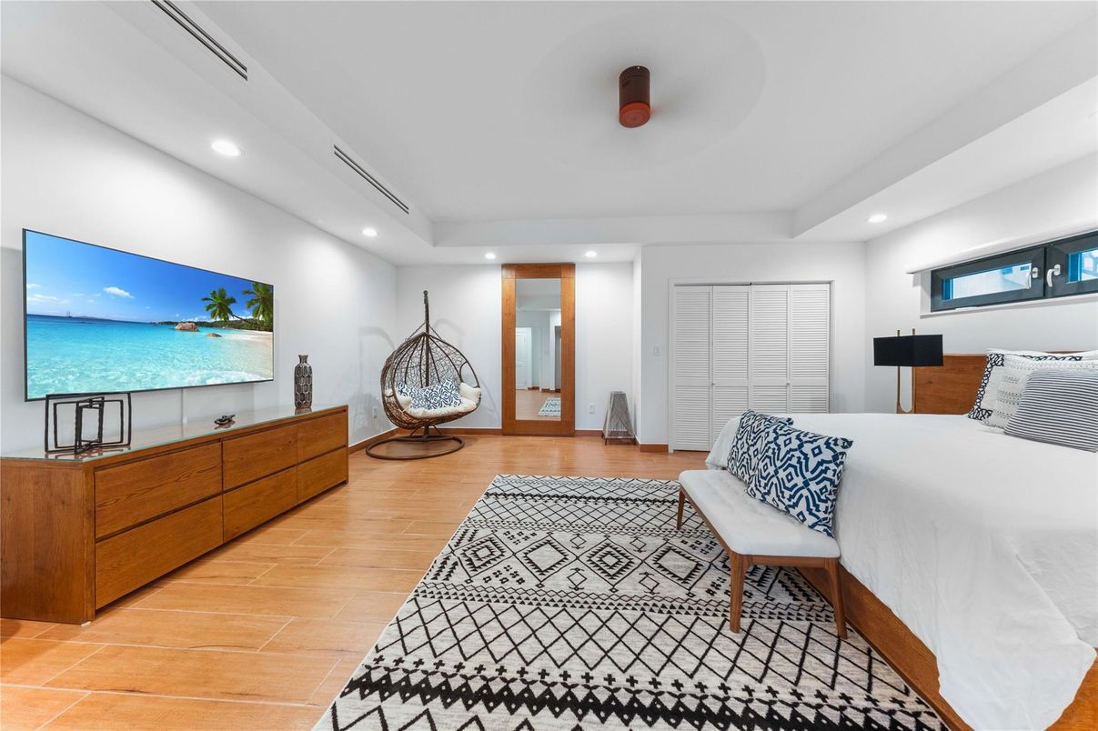 Bedroom, Interior, Recessed Lighting, Water, Wood Texture Flooring