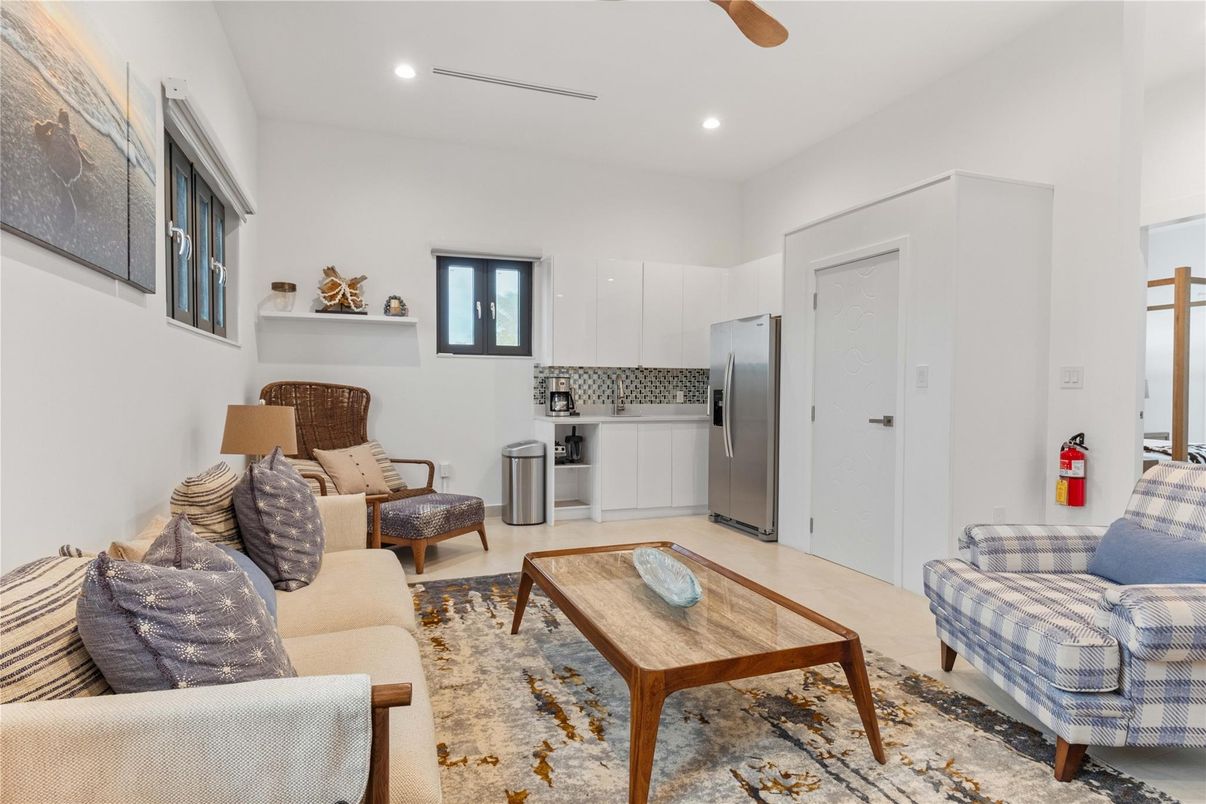Interior, Kitchen, Living room, Recessed Lighting, Stainless Steel Appliances