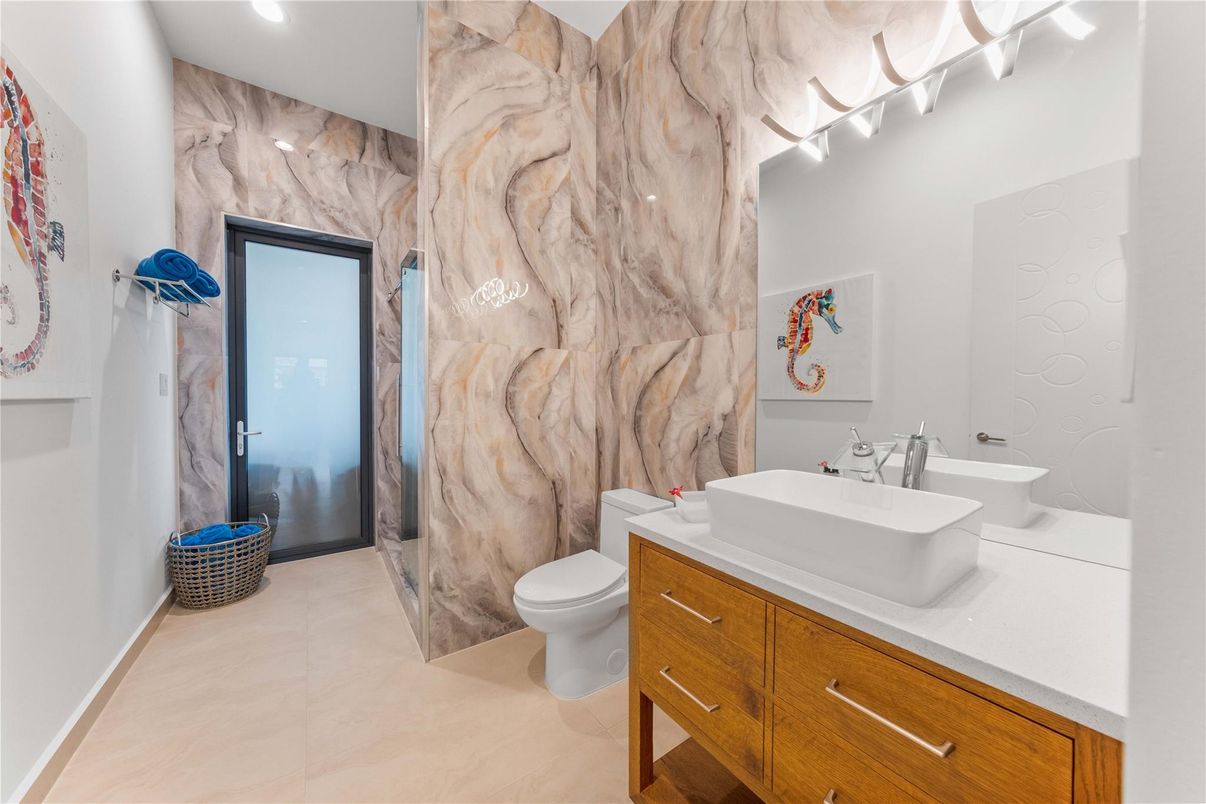 Bathroom, Interior, Marble Walls, Recessed Lighting