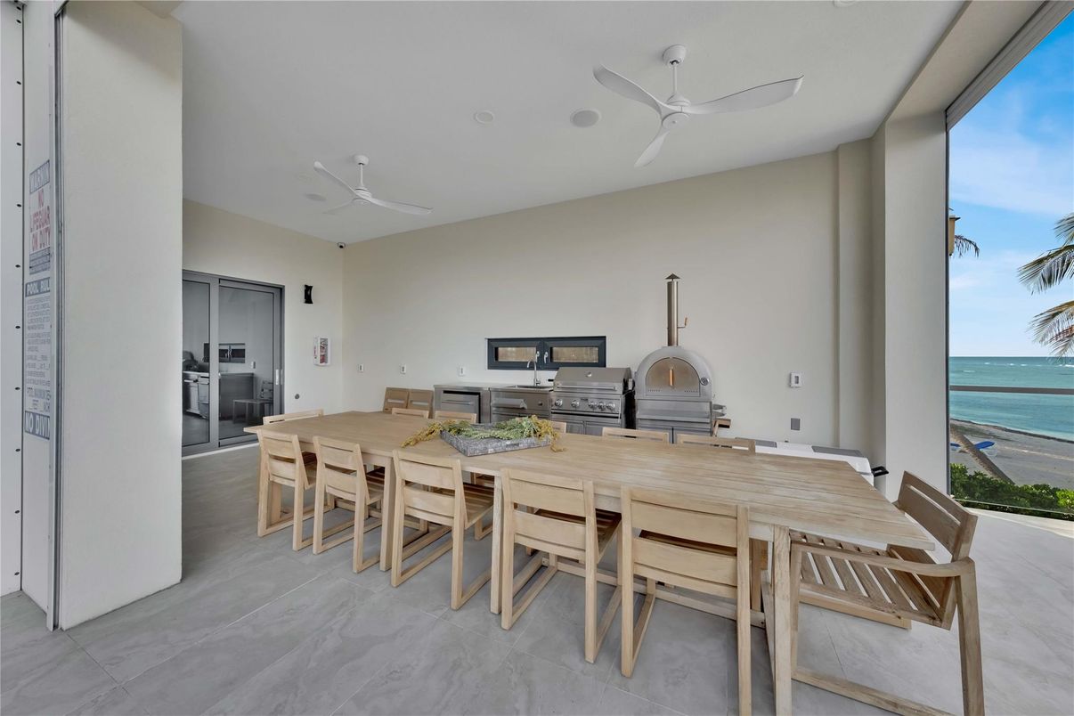 Dining room, Interior, Water