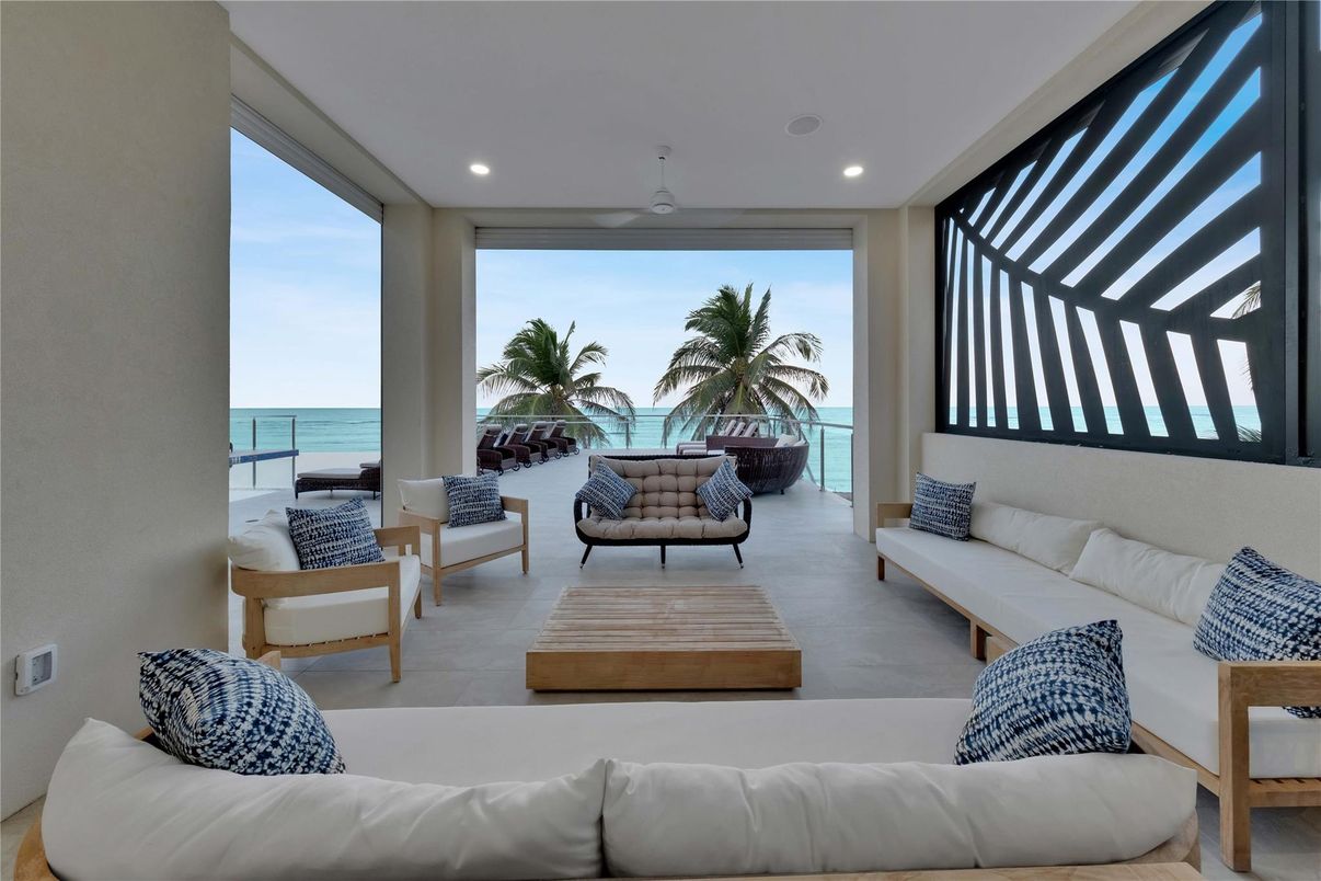 Interior, Living room, Recessed Lighting, Water