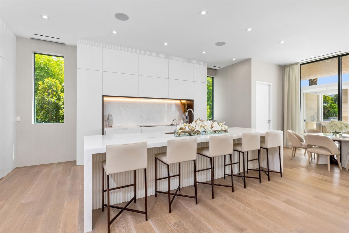 Dining room, Interior, Kitchen, Recessed Lighting, Wood Texture Flooring