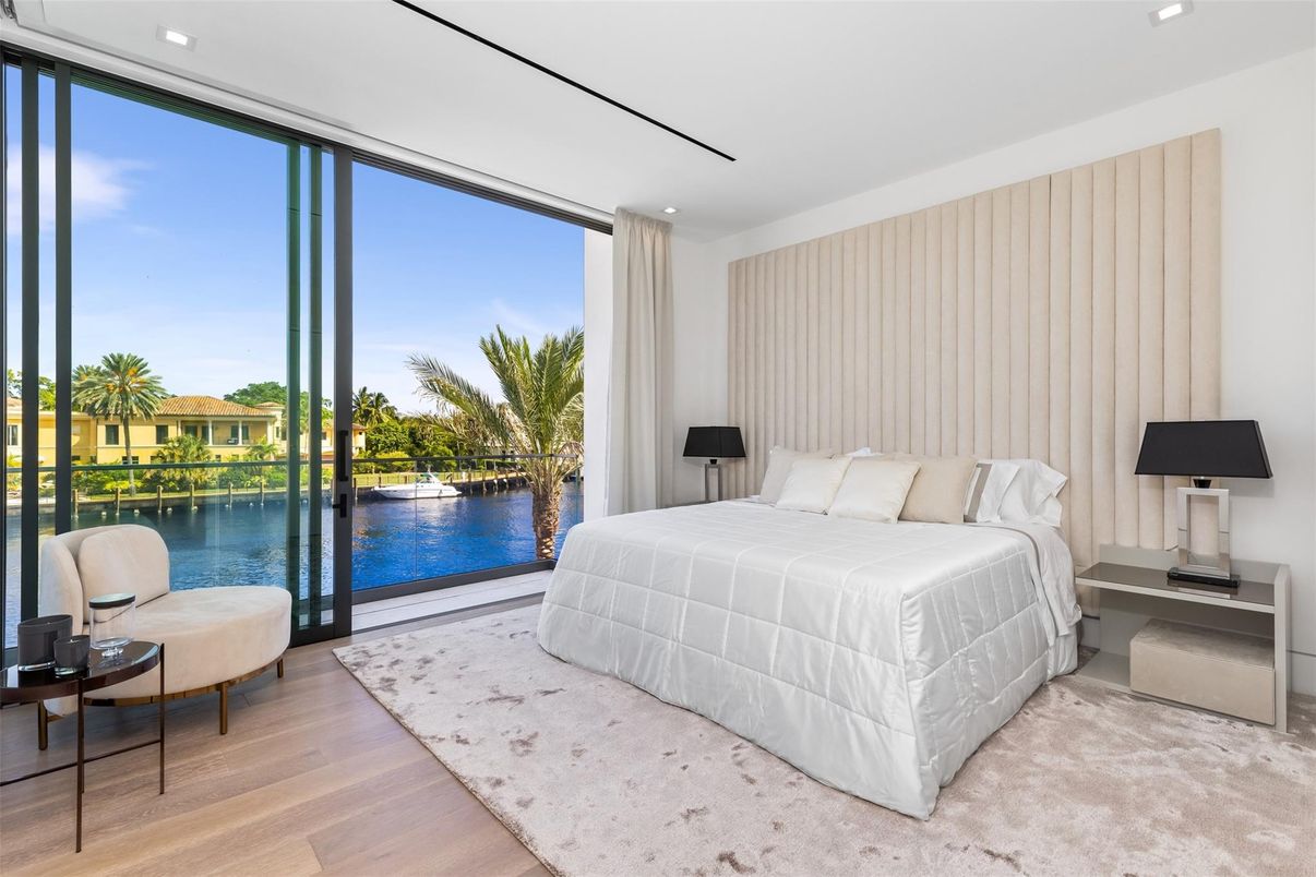 Bedroom, Interior, Recessed Lighting, Water, Wood Texture Flooring