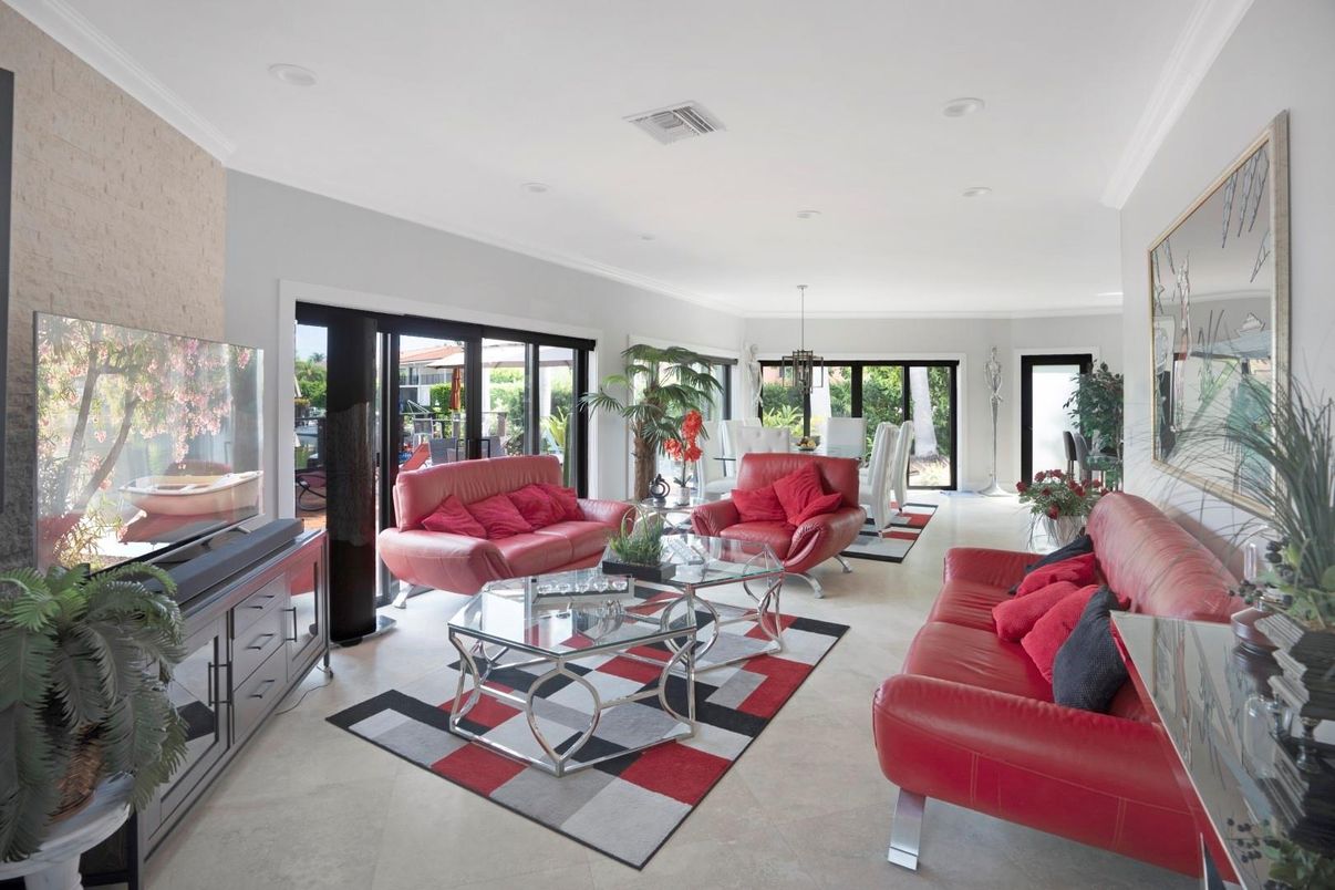 Interior, Living room, Pendant Lights, Recessed Lighting