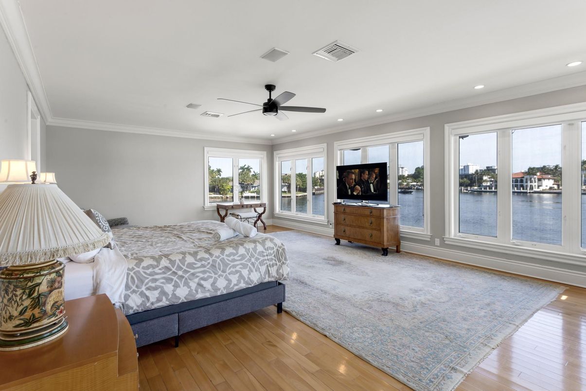 Bedroom, Interior, Recessed Lighting, Water, Wood Texture Flooring