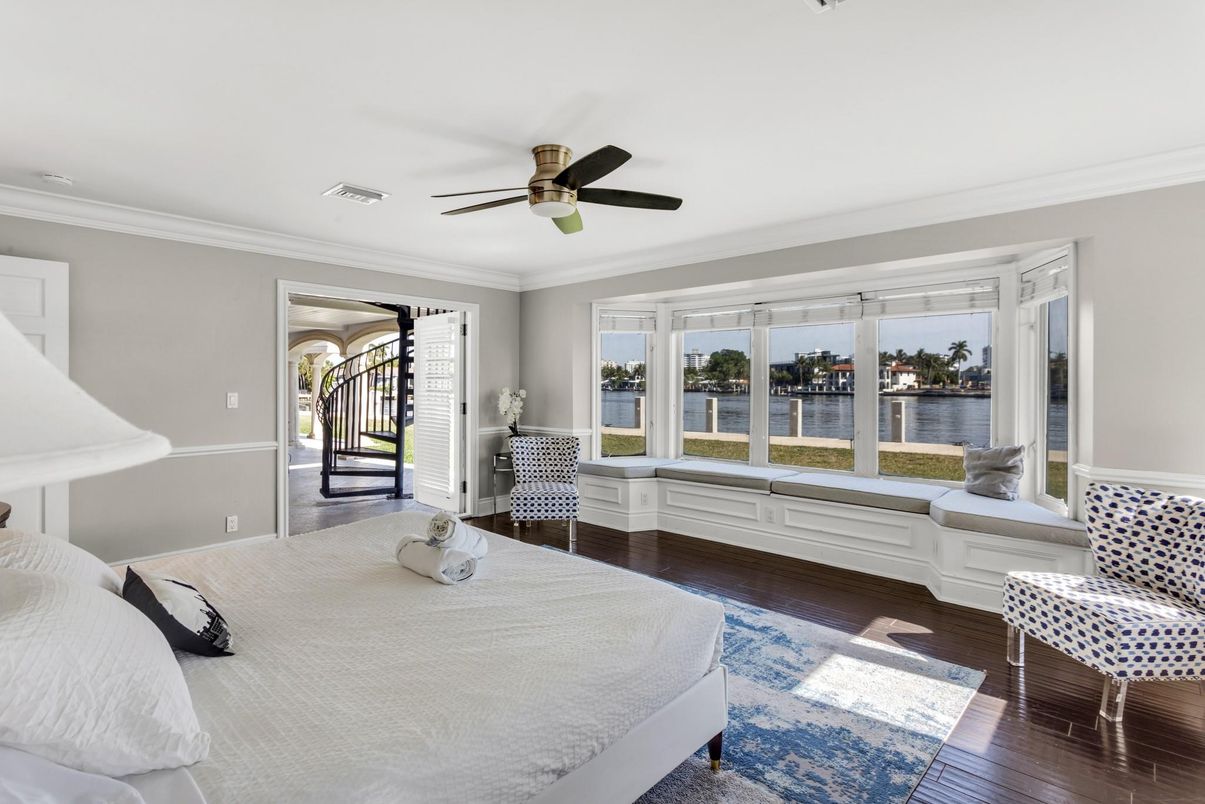 Bedroom, Interior, Water, Wood Texture Flooring