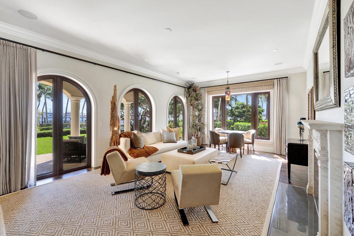 Dining room, Fireplace, Interior, Living room, Pendant Lights, Recessed Lighting