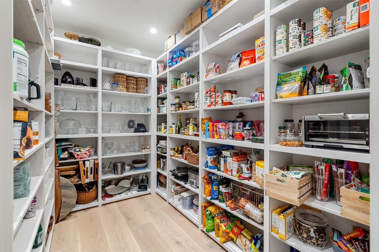 Interior, Recessed Lighting, Walk-in Closets, Wood Texture Flooring