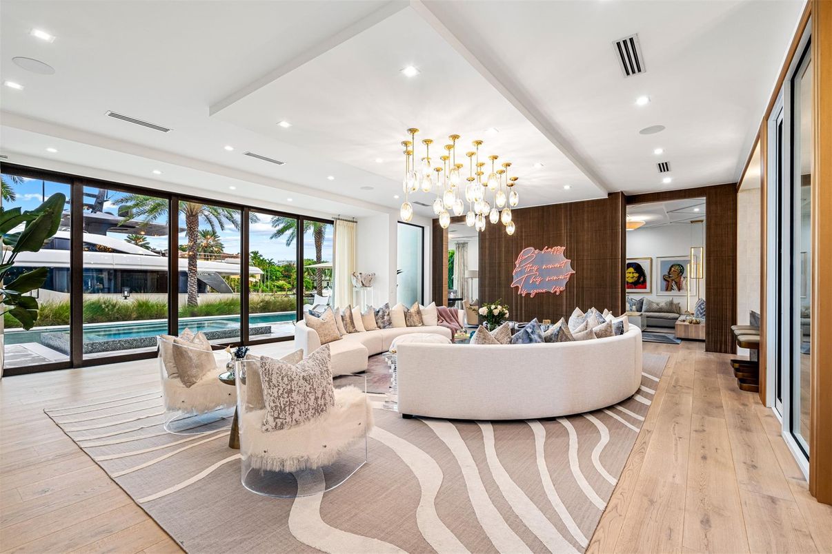 Interior, Living room, Pendant Lights, Recessed Lighting, Wood Texture Flooring, Wooden Walls