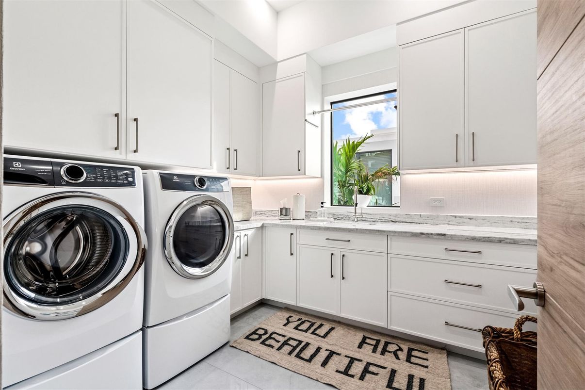 Interior, Washer