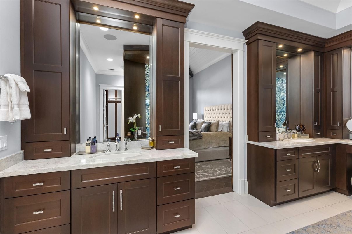 Bathroom, Bedroom, Dual Sink Vanities, Interior, Recessed Lighting