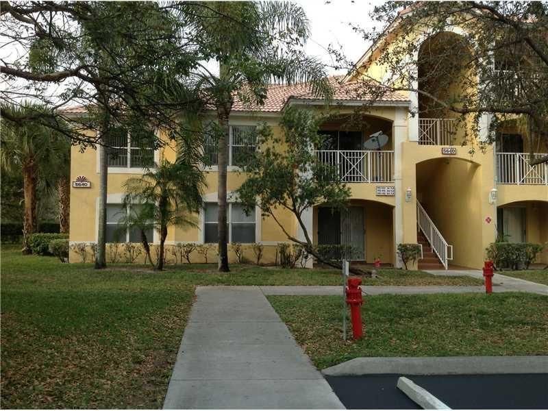 Backyard, Exterior, Facade, Mediterranean