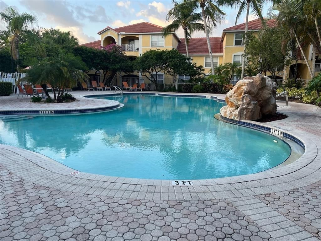 Exterior, Pool