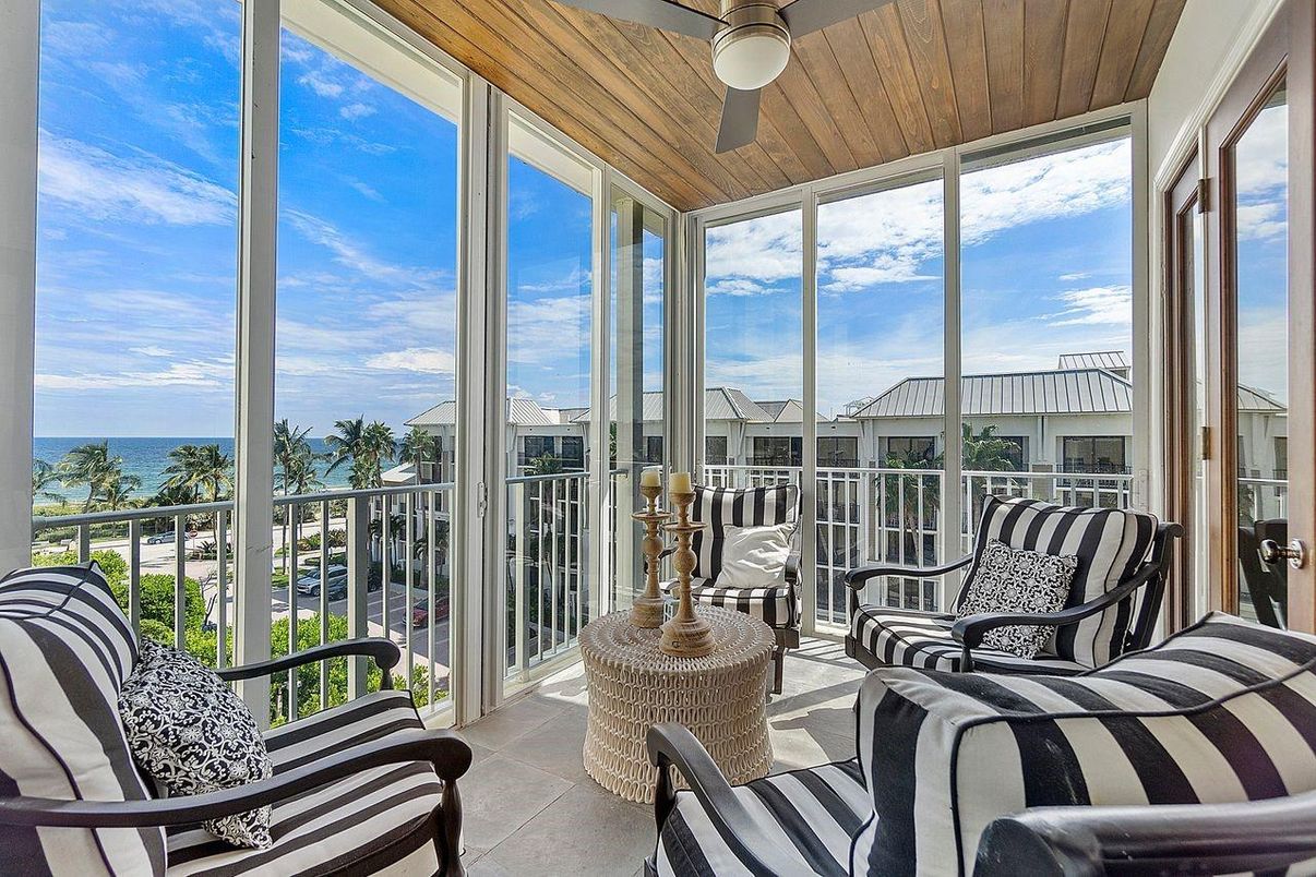 Interior, Sun Room, Water