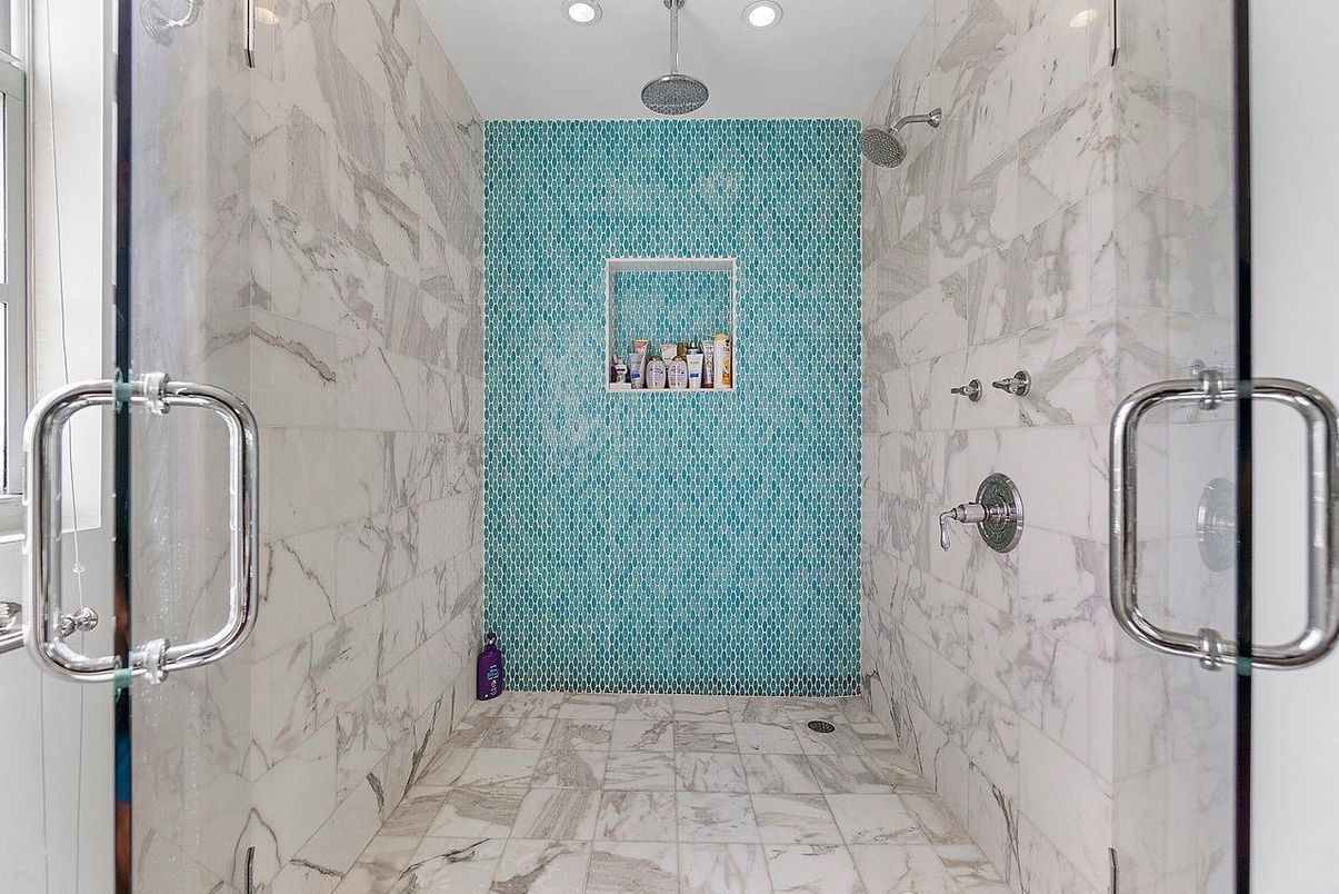 Bathroom, Interior, Marble, Marble Walls, Recessed Lighting