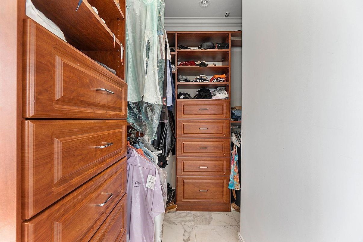 Interior, Marble, Recessed Lighting, Walk-in Closets