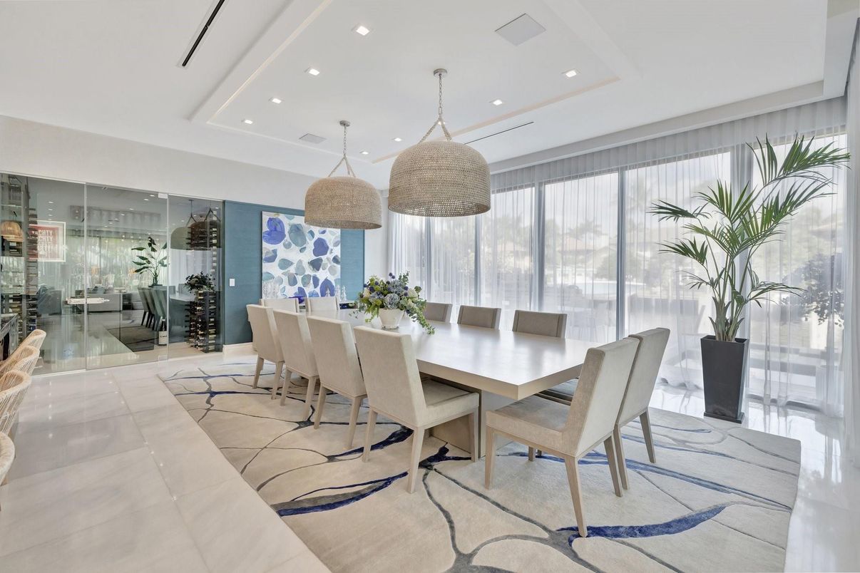 Dining room, Interior, Pendant Lights, Recessed Lighting