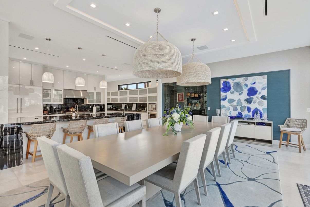 Dining room, Interior, Kitchen, Pendant Lights, Recessed Lighting, Stainless Steel Appliances