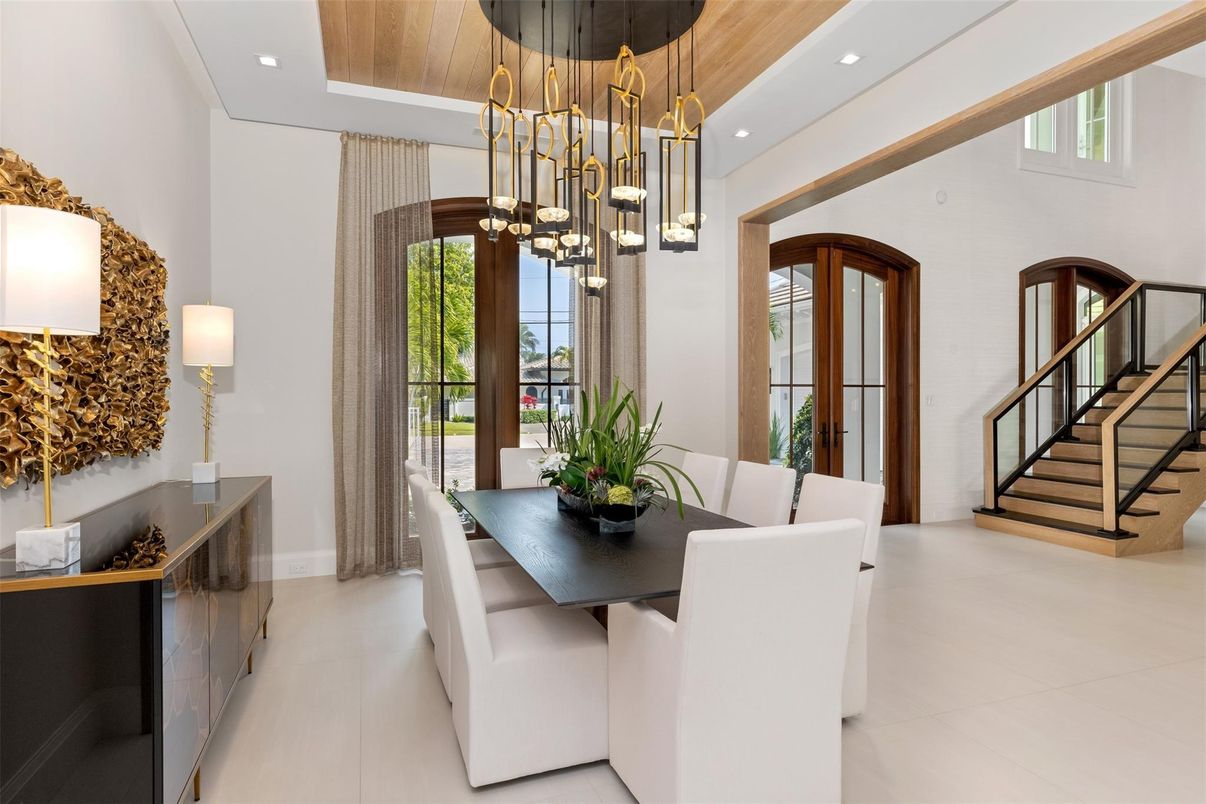 Dining room, Interior, Pendant Lights, Recessed Lighting, Wooden Ceilings