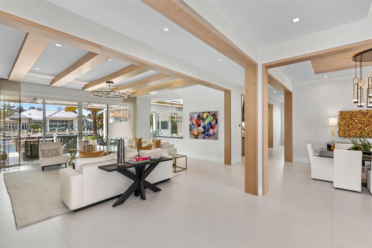 Dining room, Interior, Living room, Pendant Lights, Recessed Lighting