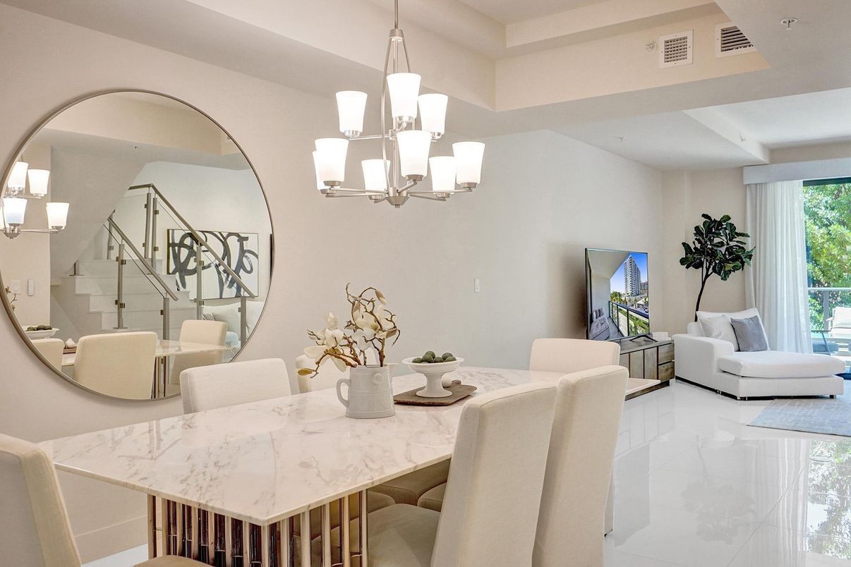 Chandelier, Dining room, Interior, Pendant Lights
